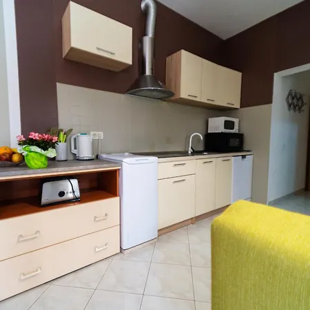 With A Parking Space - 14581 Appartement