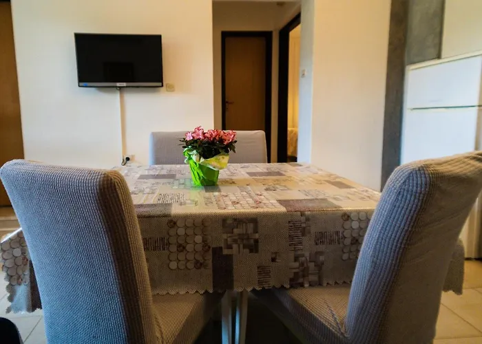 Apartment With Parking Space - 14581 Labin (Istria)